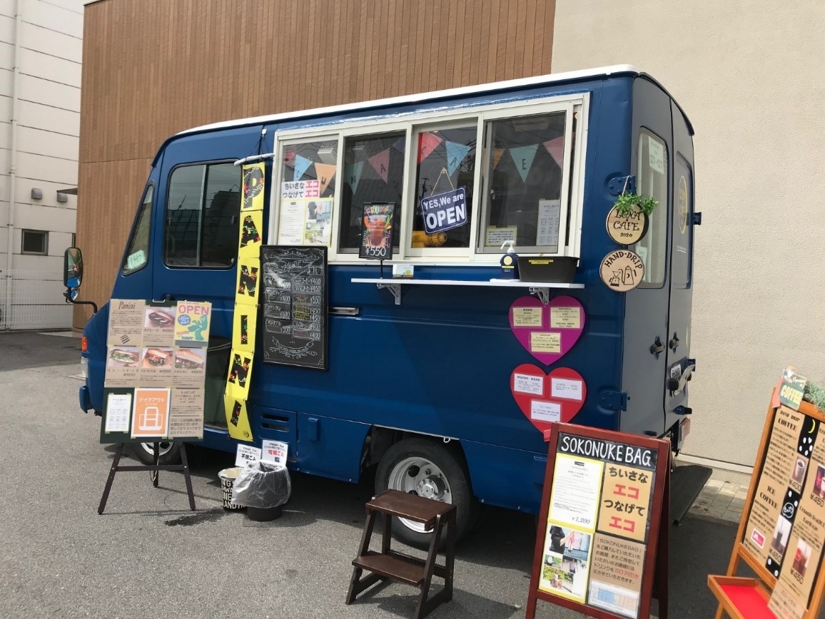 LUNACAFÉ,ルーナカフェ,キッチンカー,フードトラック,移動販売車,東海移動販売車組合,イベント,手配,出店,愛知,パニーニ